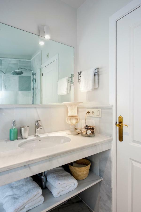 Apartamento La Catedral Seville Luaran gambar