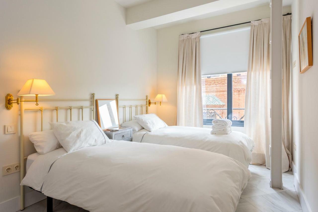 Apartamento La Catedral Seville Luaran gambar